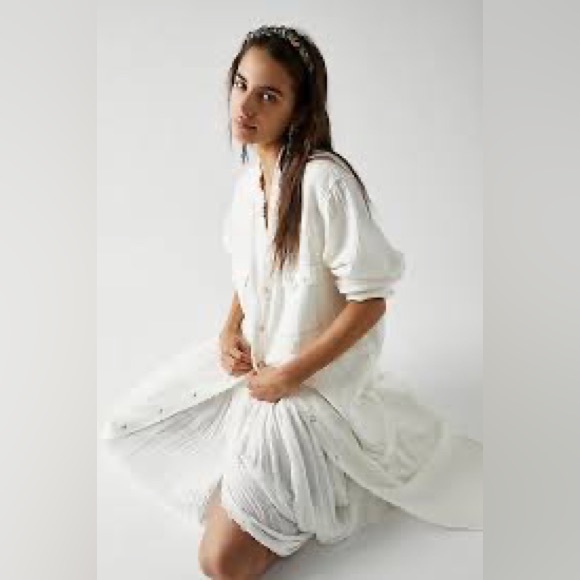 Free People Tops - Free People Ivory Button-Front Peasant Top